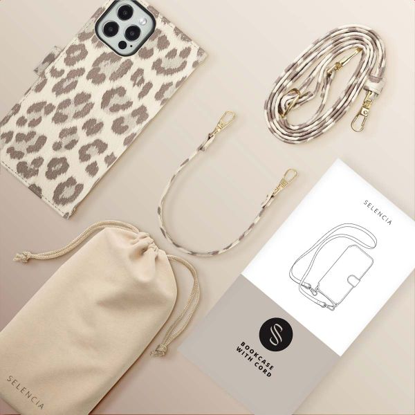 Selencia Sabi Bookcase with Leopard Print Apple iPhone 12 (Pro) - Soft Ivory