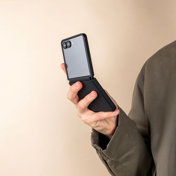 Accezz Grid Backcover Samsung Galaxy Z Flip 8 - Zwart