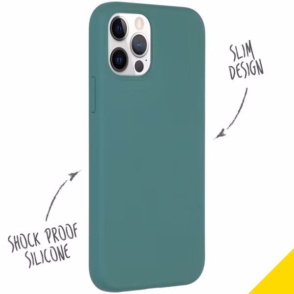 Accezz Liquid Silicone Backcover Apple iPhone 12 (Pro) - Donkergroen