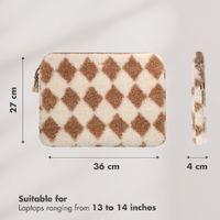 Selencia Teddy Laptop hoes 13-14 inch - Laptopsleeve - Checks