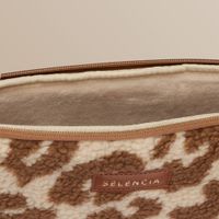 Selencia Teddy Laptop hoes 13-14 inch - Laptopsleeve - Vanilla Leopard