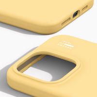 iDeal of Sweden Silicone Case met MagSafe Apple iPhone 15 Pro Max - Soft Lemon