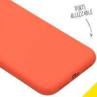Accezz Liquid Silicone Backcover Apple iPhone 11 - Nectarine