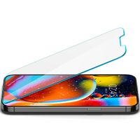 Spigen GLAStR EZ Fit Screenprotector + Applicator iPhone 13 Pro Max