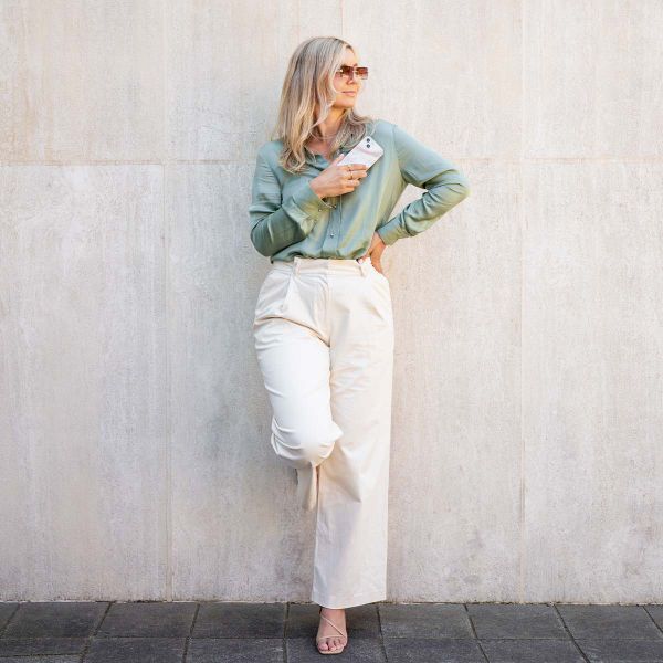 Selencia Aurora Fashion Backcover Apple iPhone 15 Pro Max - Powder White Marble