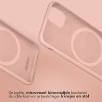 Accezz Liquid Silicone Backcover met MagSafe iPhone 15 Pro - Roze