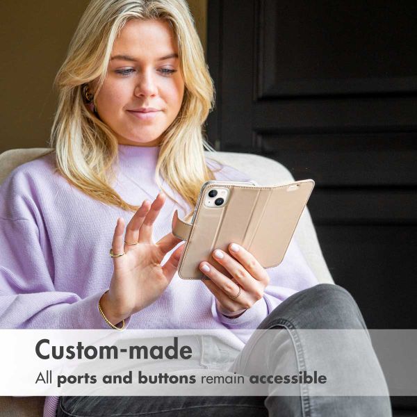 Accezz Wallet Softcase Bookcase Apple iPhone 11 Pro - Goud