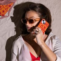 Selencia Vivid Backcover met MagSafe Apple iPhone 15 - Tropical Vibes Apricot
