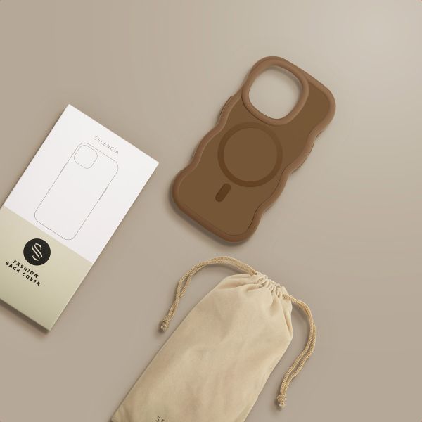 Selencia Wavy Backcover met MagSafe Apple iPhone 15 Pro - Mocha Brown